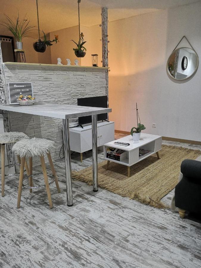 Studio Zen Et Cosy, Neuf En Pleine Ville サン・クロード エクステリア 写真